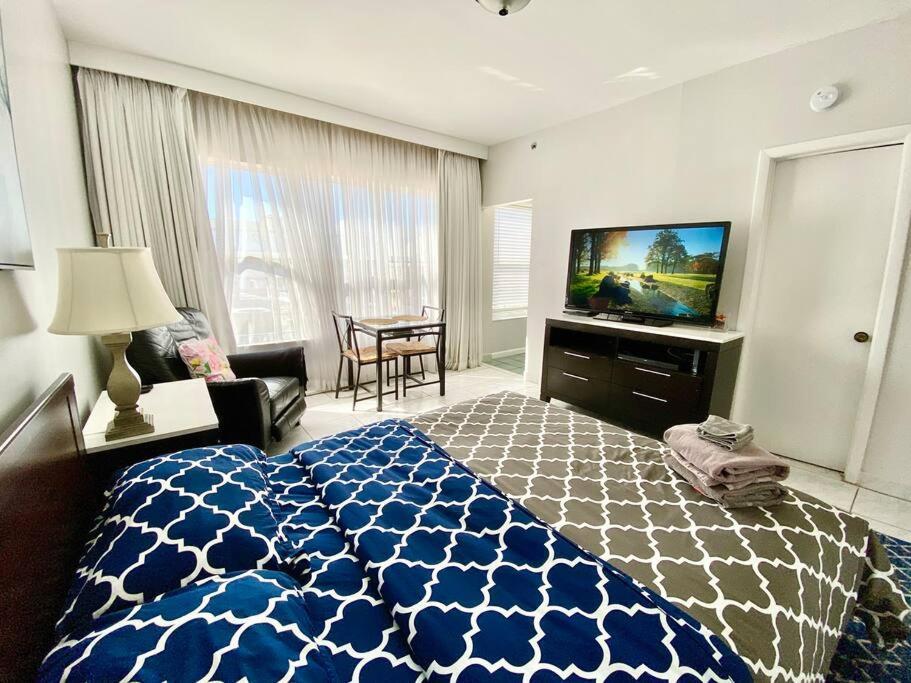 Apartment Right On The Beach! Miami Beach Esterno foto